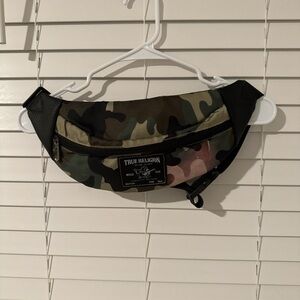 True Religion Men's Green and Purple Camouflage Belt Bag